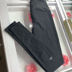 ALO leggings!! NWOT